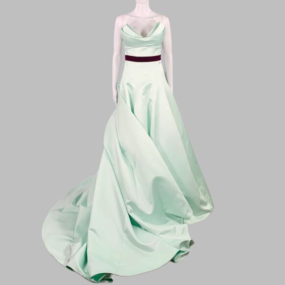 Monique Lhuillier Dresses & Skirts - MONIQUE LHUILLIER Size 6 Mint Purple Strapless Evening Gown